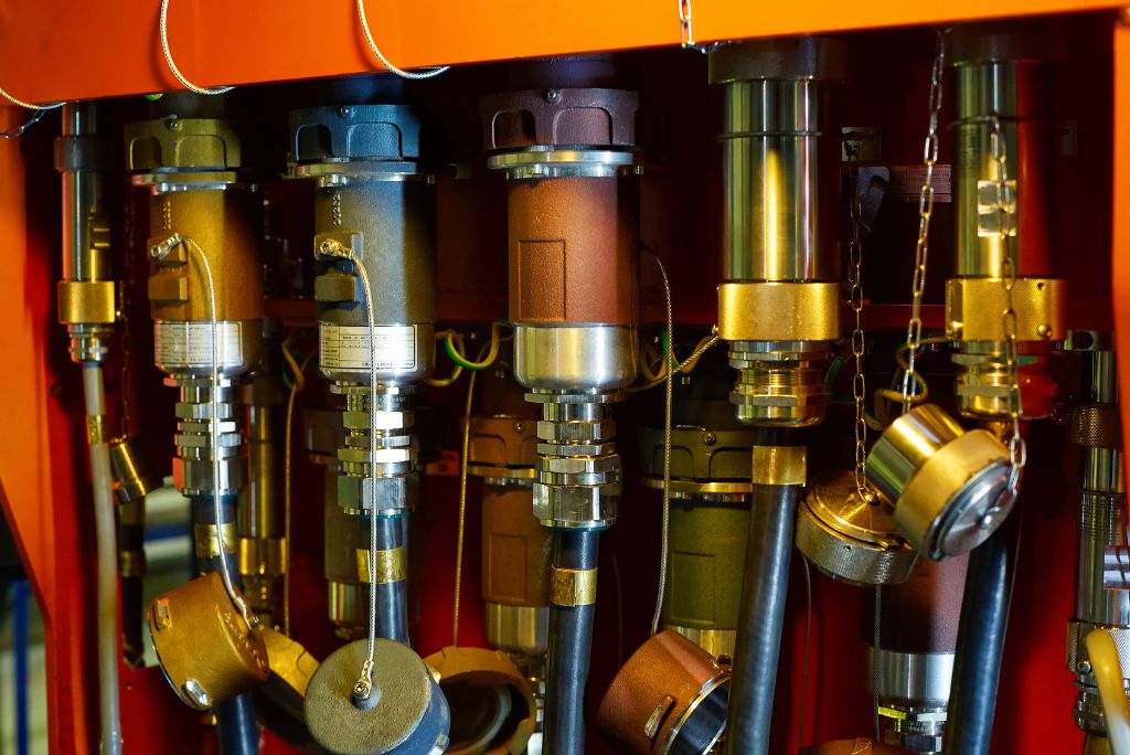 low hydraulic fluid symptoms